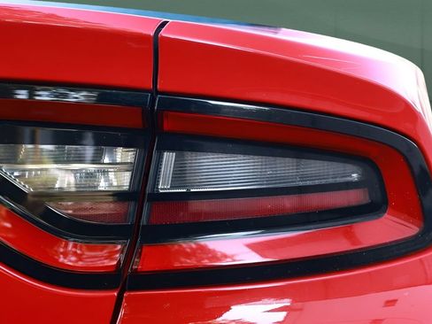 Used 2022 Dodge Charger SXT RWD image 16