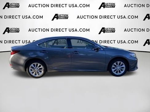Used 2015 Lexus ES 300h w/ Navigation System Package FWD image 22