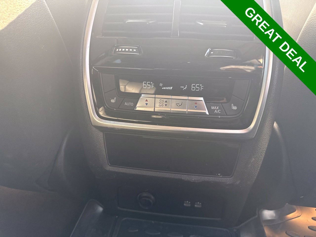 Used 2025 BMW X7 xDrive40i w/ Premium Package AWD/4WD image 16