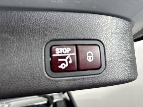 Used 2019 Mercedes-Benz GLS 450 4MATIC image 35