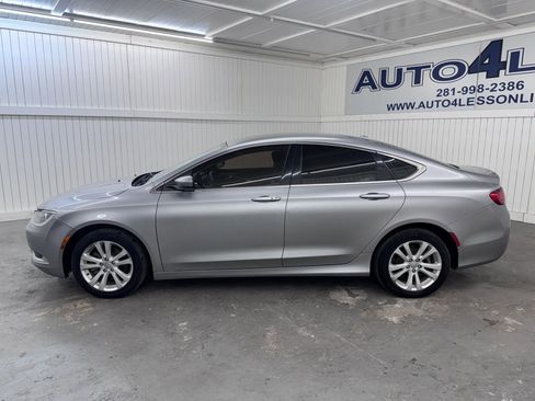 Used 2015 Chrysler 200 Limited w/ Convenience Group image 8