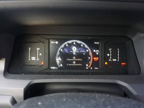 Used 2024 Toyota Tacoma SR image 7