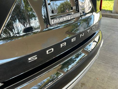 Used 2022 Kia Sorento EX FWD image 18