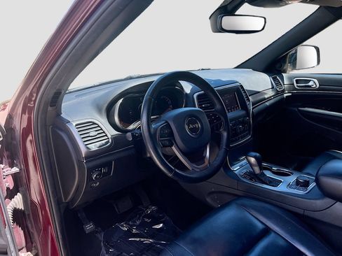 Used 2018 Jeep Grand Cherokee Limited AWD/4WD image 9