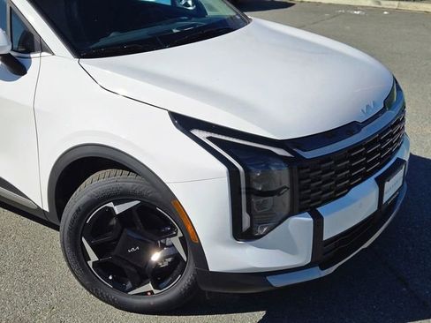 New 2026 Kia Sportage EX image 4