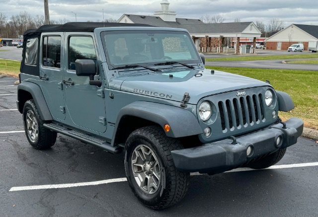 Used 2015 Jeep Wrangler Unlimited Rubicon w/ Connectivity Group AWD/4WD image 19
