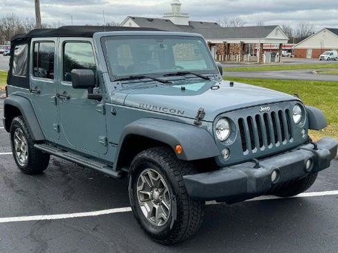 Used 2015 Jeep Wrangler Unlimited Rubicon w/ Connectivity Group image 19