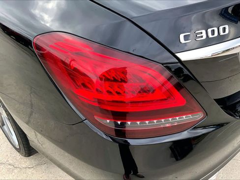 Used 2019 Mercedes-Benz C 300 Sedan image 28
