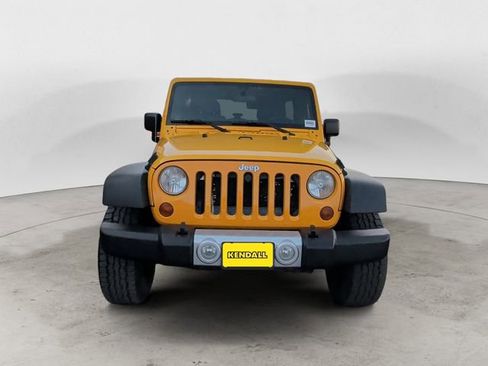 Used 2012 Jeep Wrangler Unlimited Sahara AWD/4WD image 8