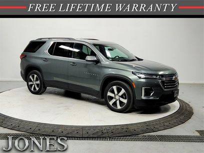 Used 2023 Chevrolet Traverse LT w/ LT Premium Package