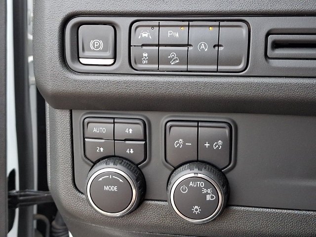 Used 2024 Chevrolet Tahoe Z71 AWD/4WD image 9