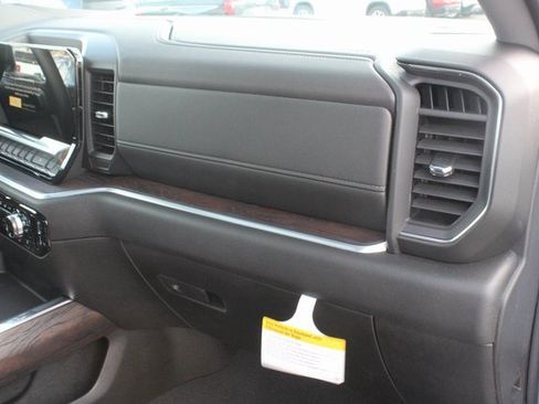 New 2026 GMC Sierra 2500 SLT w/ SLT Premium Package image 31