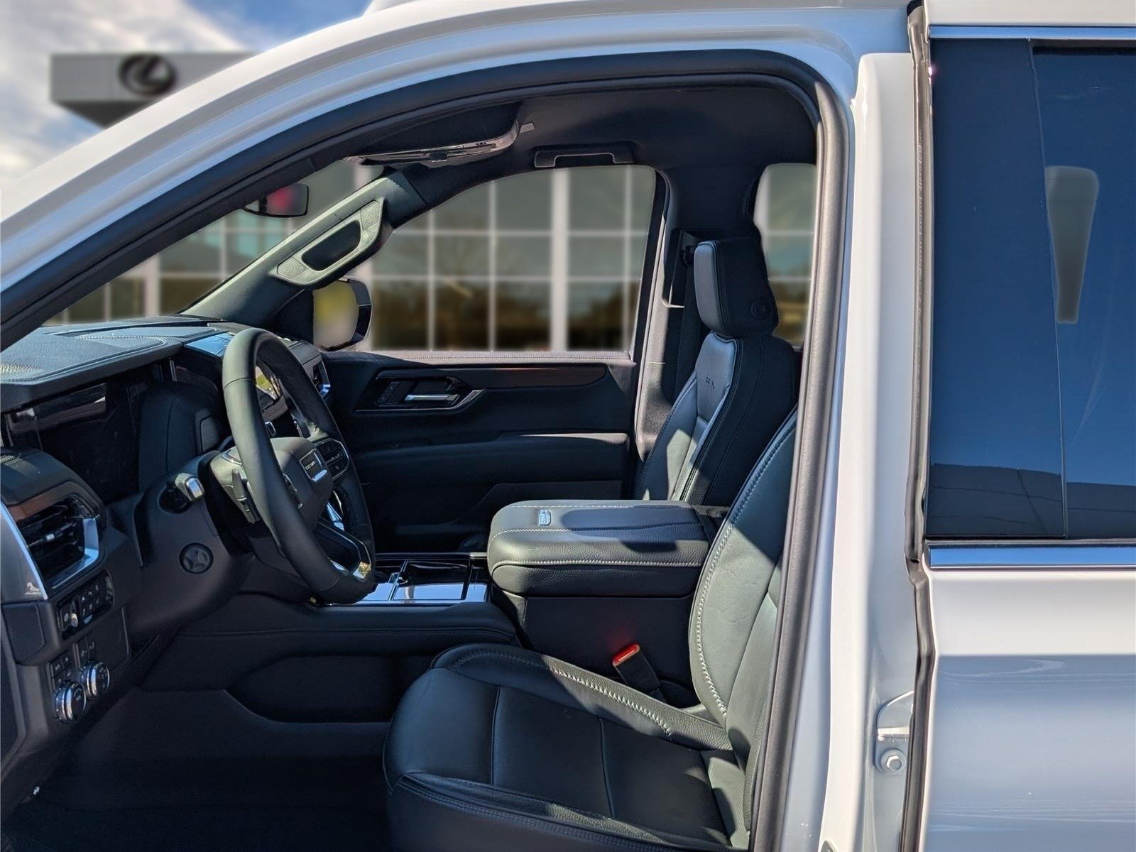 Used 2025 GMC Yukon XL Denali AWD/4WD image 18