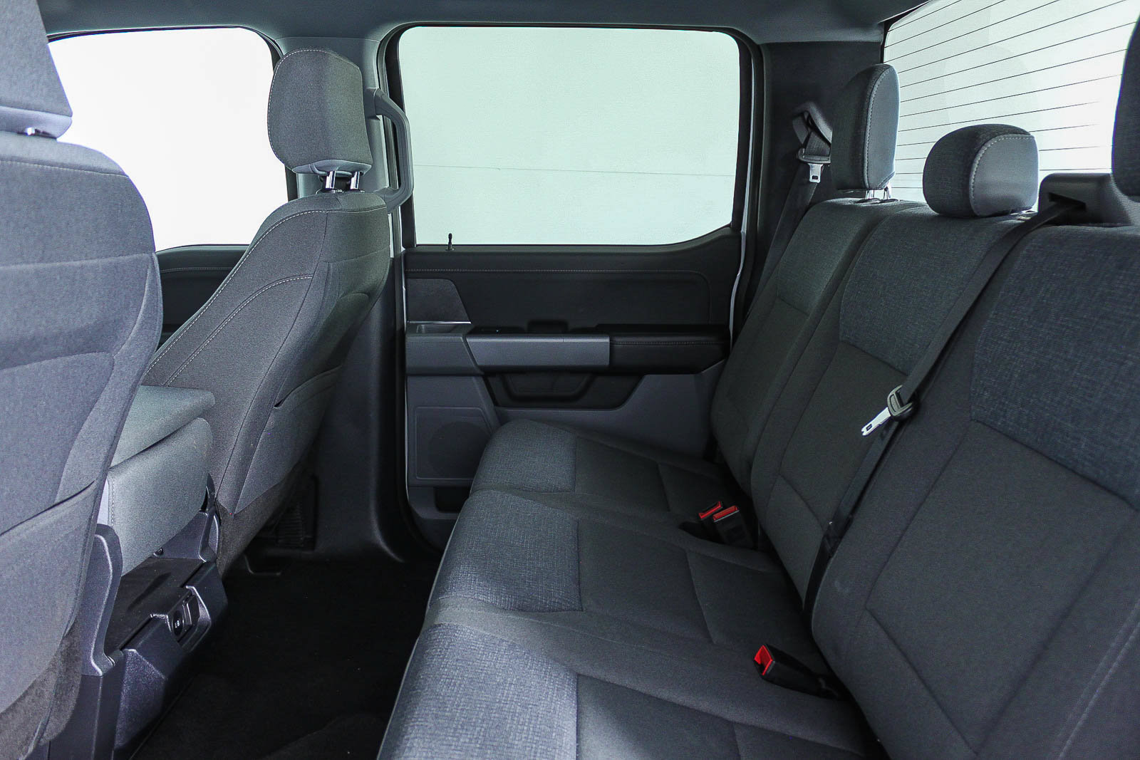 Used 2025 Ford F150 XLT w/ Equipment Group 301A Standard RWD image 19