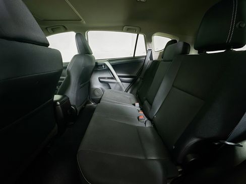 Used 2018 Toyota RAV4 XLE image 27