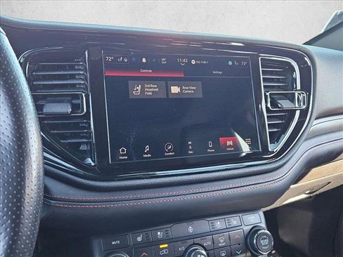 Used 2024 Dodge Durango GT image 12