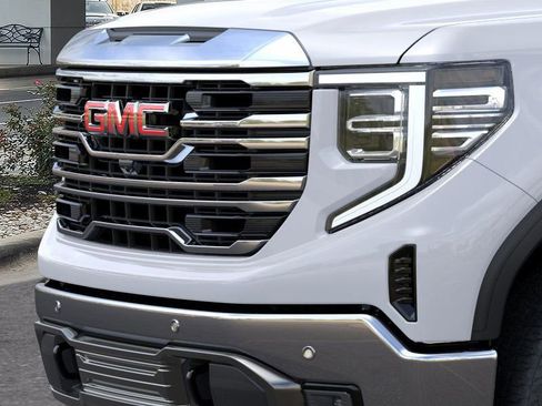New 2026 GMC Sierra 1500 SLT image 13