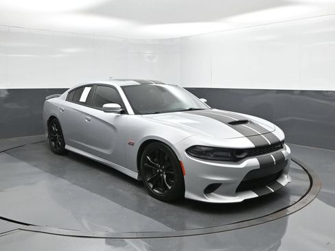 Used 2020 Dodge Charger Scat Pack w/ Plus Group RWD image 26
