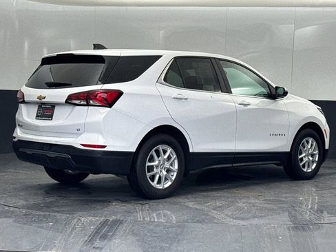 Used 2022 Chevrolet Equinox LT image 3