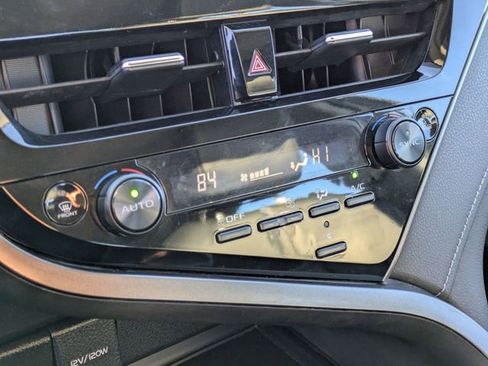 Used 2022 Toyota Camry SE image 27