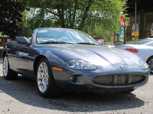 Used 2000 Jaguar XK8 Convertible RWD image 12