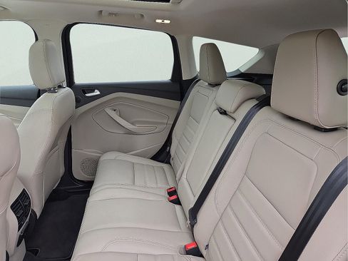 Used 2019 Ford Escape Titanium image 10