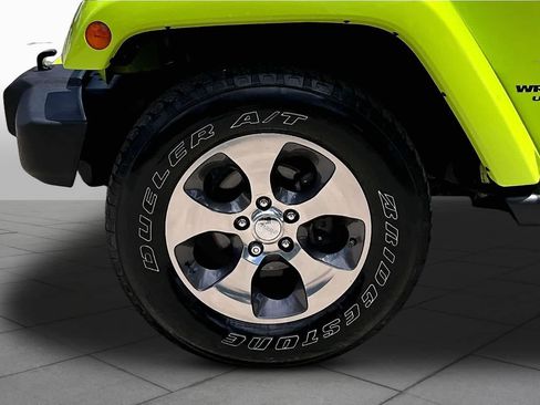 Used 2016 Jeep Wrangler Unlimited Sahara w/ Max Tow Package AWD/4WD image 10