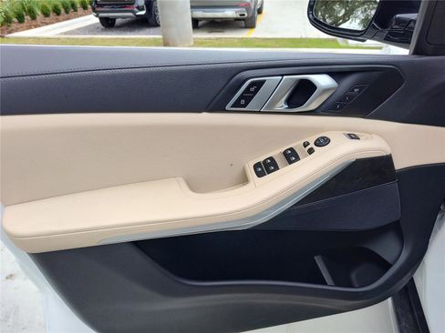 Certified 2022 BMW X5 sDrive40i w/ Premium Package image 16