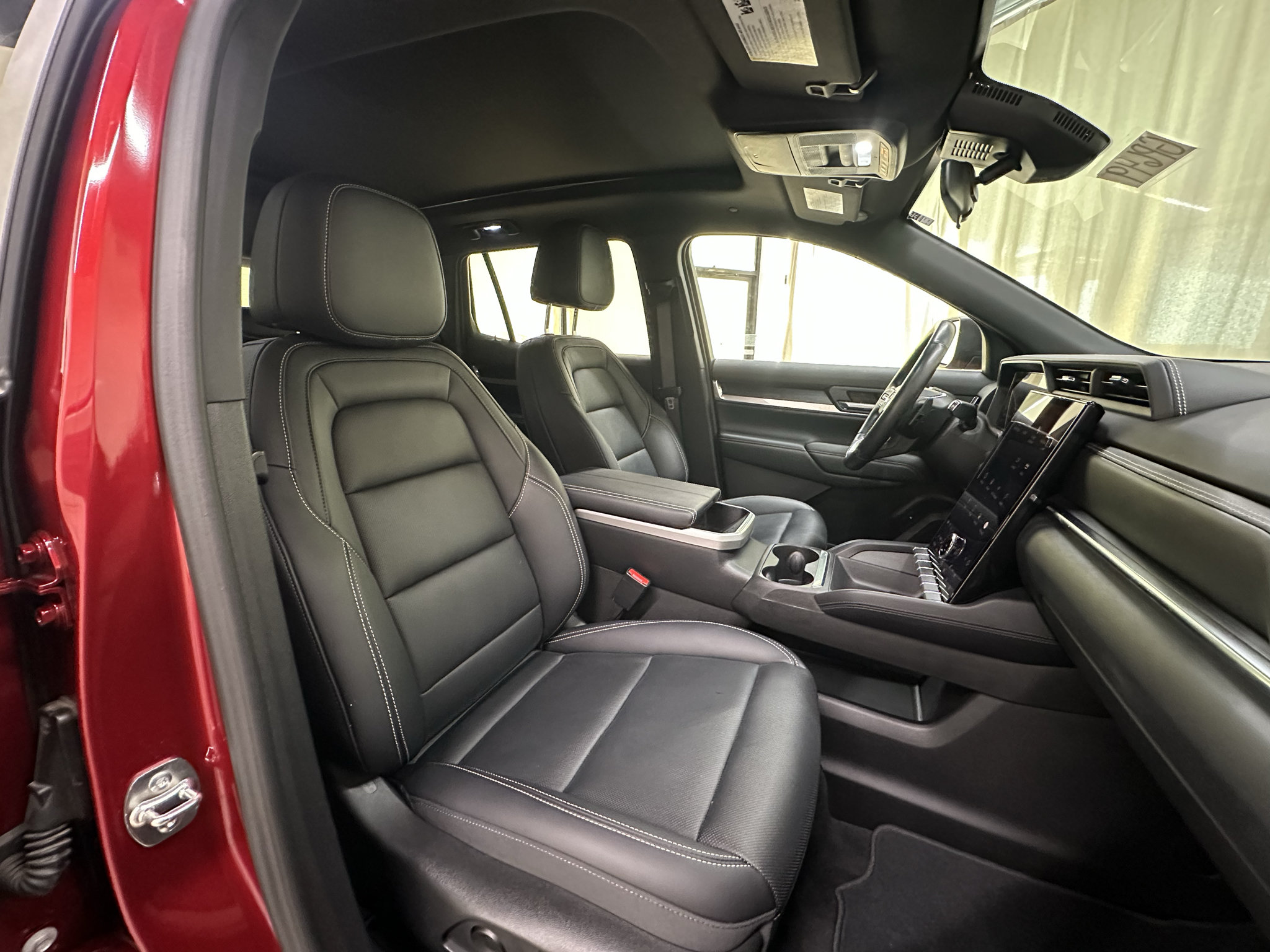 Certified 2025 GMC Terrain Elevation w/ Elevation Premium Package AWD/4WD image 15
