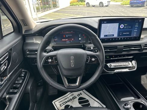 Used 2025 Lincoln Corsair FWD w/ Equipment Group 101A image 11
