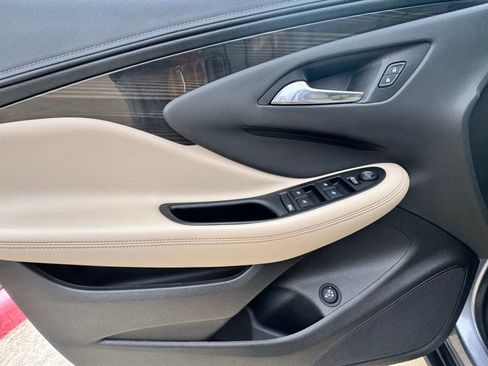 Used 2019 Buick Envision Preferred image 13