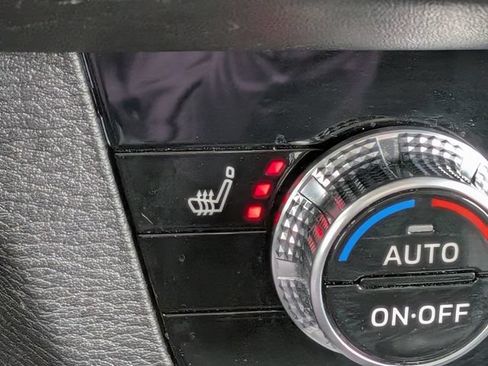 Used 2024 Mitsubishi Outlander SE FWD image 24