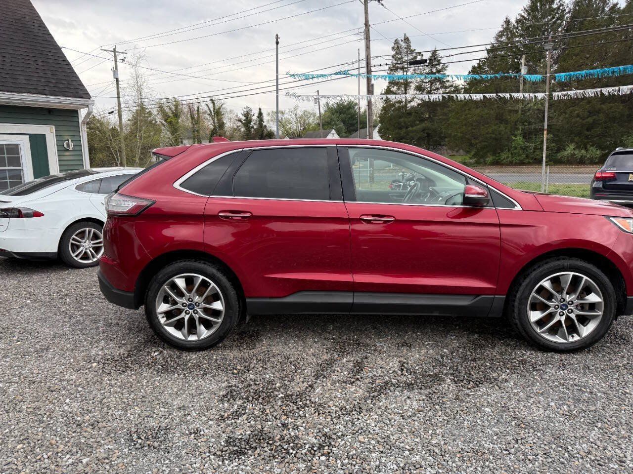 Used 2018 Ford Edge Titanium w/ Equipment Group 302A AWD/4WD image 19