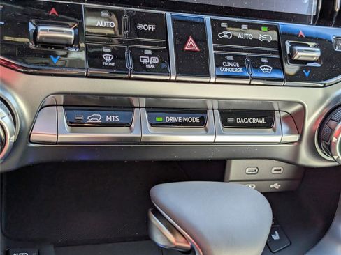 New 2026 Lexus LX 600 4WD w/ Luxury Package image 29