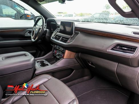 Used 2023 Chevrolet Tahoe High Country image 3