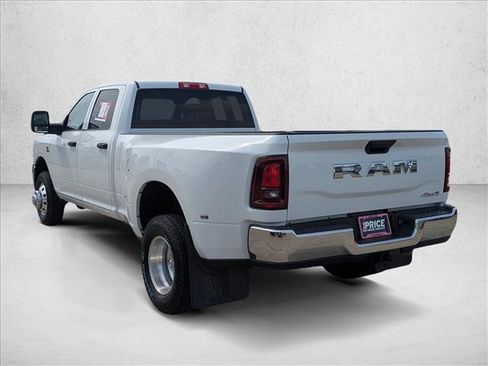 Used 2025 RAM 3500 Tradesman w/ Chrome Appearance Group AWD/4WD image 7