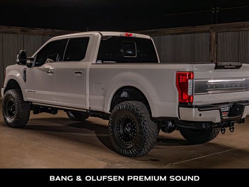 Used 2019 Ford F250 Platinum w/ Platinum Ultimate Package AWD/4WD image 7