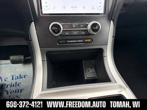 Used 2024 Ford Edge SEL AWD/4WD image 17