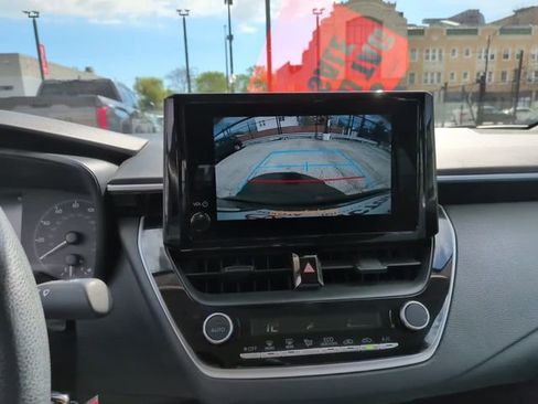 Used 2024 Toyota Corolla LE FWD image 17
