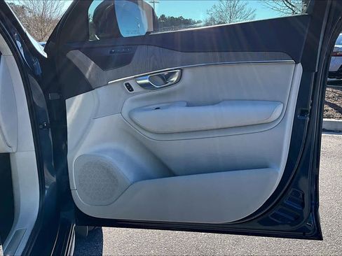 Used 2021 Volvo XC90 T8 Inscription w/ Lounge Package image 26