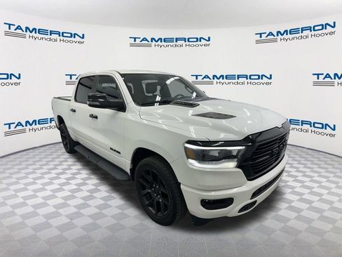 Used 2023 RAM 1500 Laramie AWD/4WD image 7