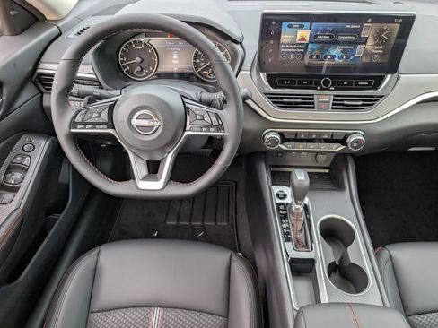New 2026 Nissan Altima 2.5 SR FWD image 9