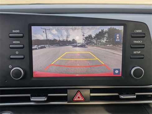 Certified 2023 Hyundai Elantra SEL image 24