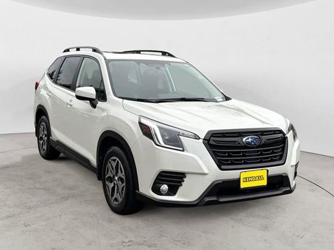 Certified 2023 Subaru Forester Premium image 7
