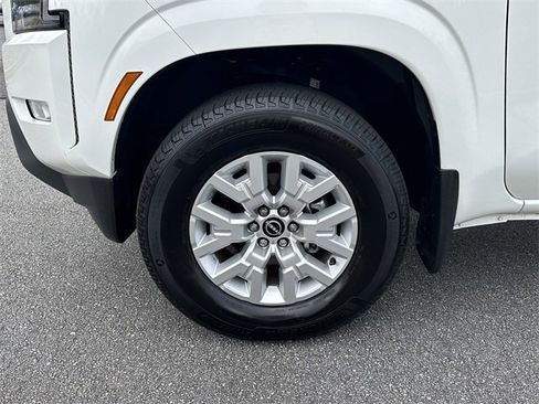 Certified 2024 Nissan Frontier SV w/ SV Convenience Package image 12