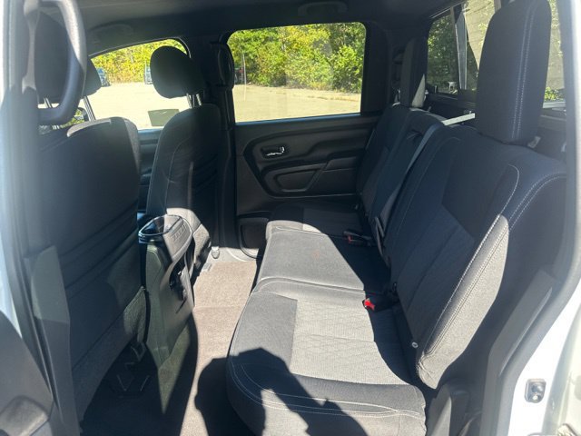 Used 2018 Nissan Titan SV w/ SV Convenience Package AWD/4WD image 17