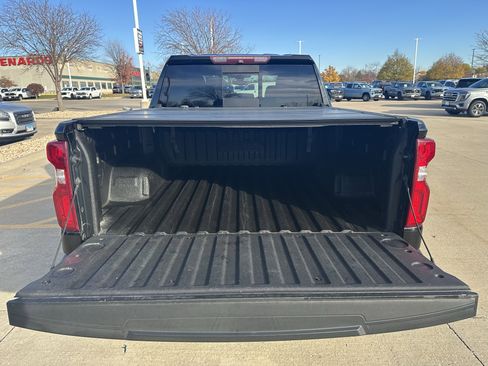 Used 2019 Chevrolet Silverado 1500 High Country w/ Technology Package image 14