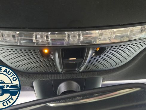 Used 2018 Mercedes-Benz C 300 4MATIC Sedan w/ Premium Package image 21