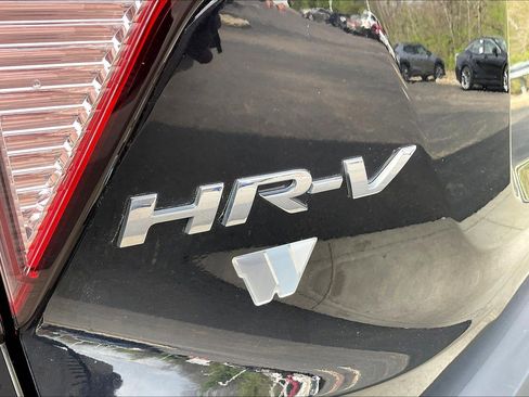 Used 2018 Honda HR-V EX image 23