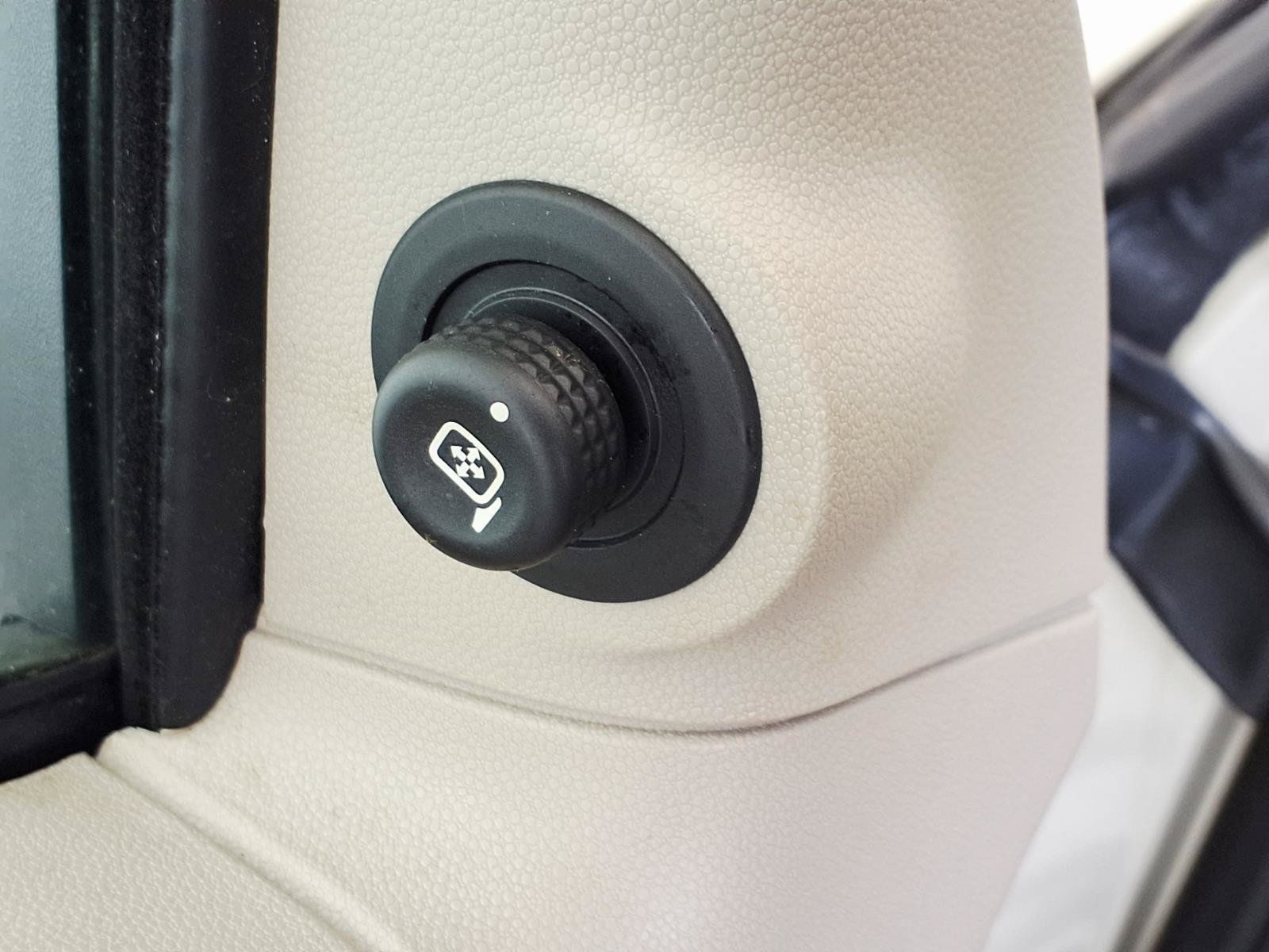 Used 2010 Ford Escape XLT FWD image 16